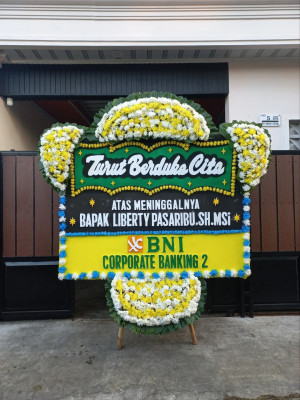 Papan Bunga Duka di Lapulu