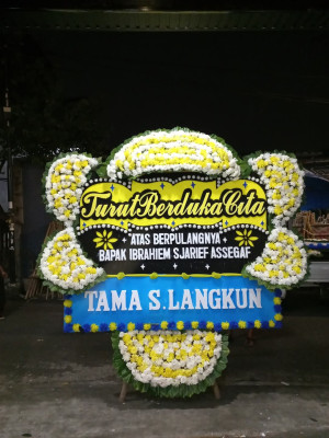 Papan Bunga Duka di Lapulu